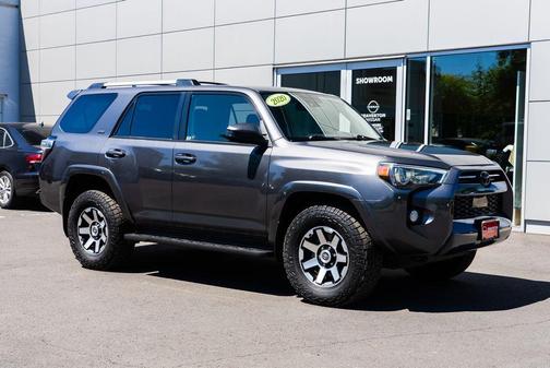 Magnetic Gray Metallic 2020 Toyota 4Runner SR5