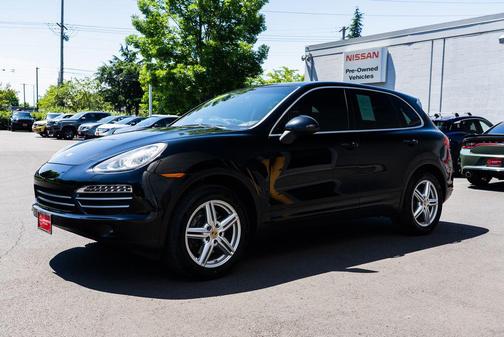 Jet Black Metallic 2014 Porsche Cayenne Cayenne