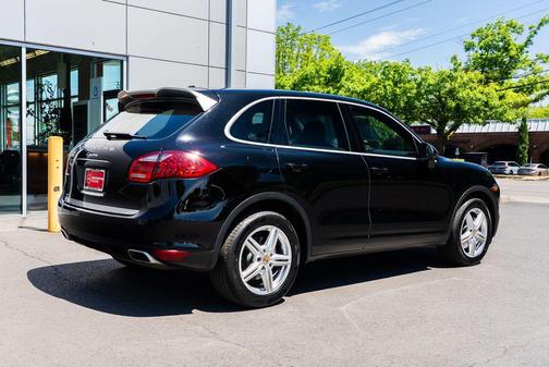Jet Black Metallic 2014 Porsche Cayenne Cayenne