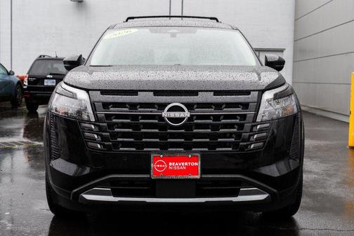 Super Black 2026 Nissan Pathfinder SL