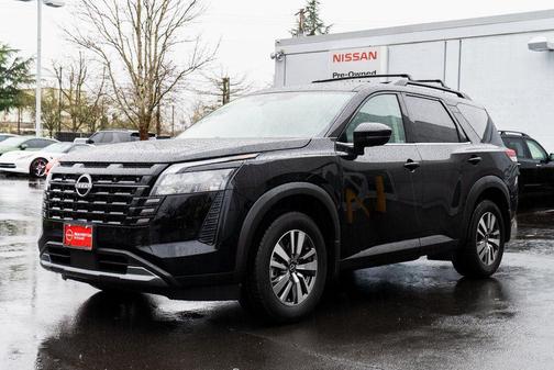 Super Black 2026 Nissan Pathfinder SL