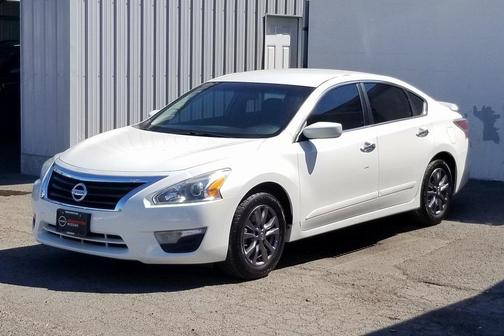 Photo 3 of 16 of 2015 Nissan Altima 2.5 S