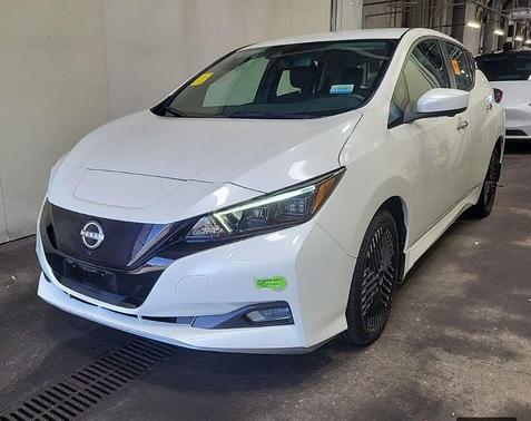 Pearl White Tricoat 2023 Nissan Leaf SV PLUS 60 kWh