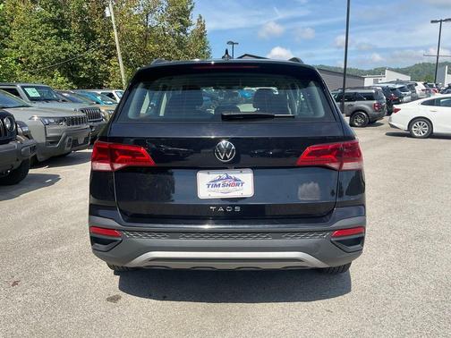 Deep Black Pearl Effect 2024 Volkswagen Taos 1.5T S