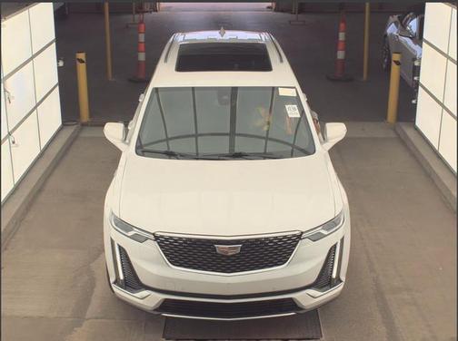 Crystal White Tri-Coat 2024 Cadillac XT6 Premium Luxury AWD