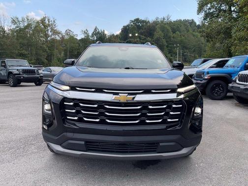 Mosaic Black Metallic 2025 Chevrolet Equinox LT