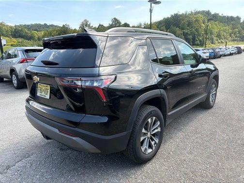 Mosaic Black Metallic 2025 Chevrolet Equinox LT