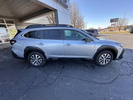 Ice Silver Metallic 2025 Subaru Outback Premium