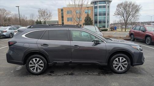 2025 Subaru Outback Premium
