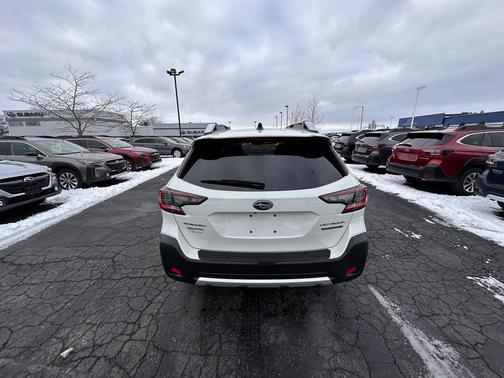 2023 Subaru Outback Touring XT