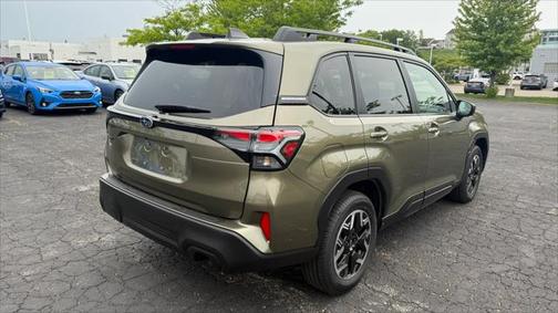 2025 Subaru Forester Premium