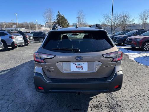 2023 Subaru Outback Premium