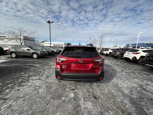 2025 Subaru Outback Premium