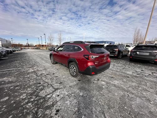 2025 Subaru Outback Premium