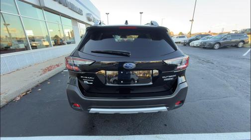 2025 Subaru Outback Touring