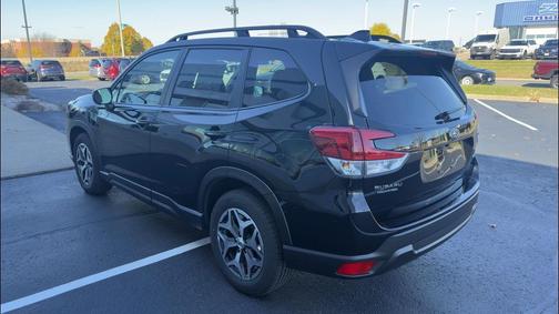 2024 Subaru Forester Premium