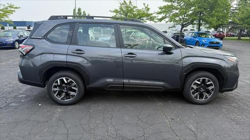 2025 Subaru Forester Base