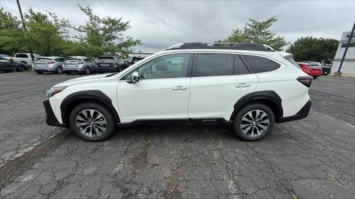 2025 Subaru Outback Touring XT