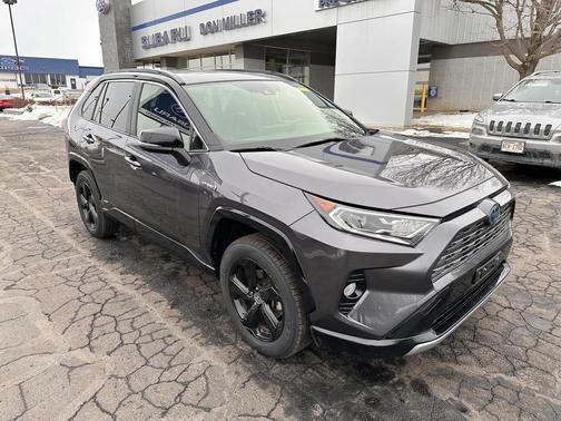 2020 Toyota RAV4 Hybrid SE