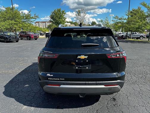 Mosaic Black Metallic 2025 Chevrolet Equinox 1LT