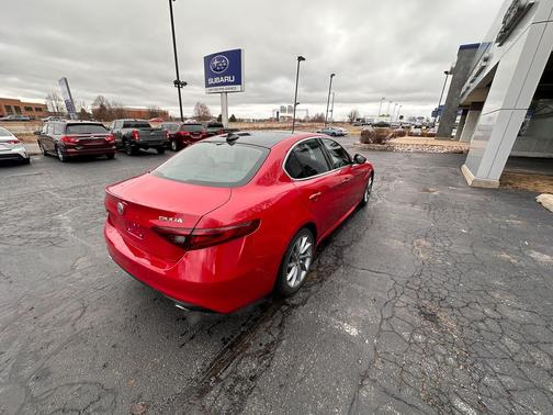 2021 Alfa Romeo Giulia Base