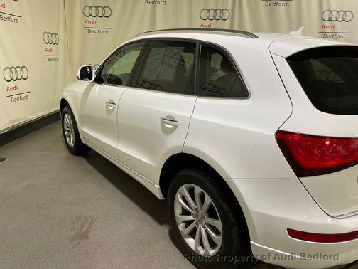 Photo 5 of 37 of 2016 Audi Q5 2.0T Premium