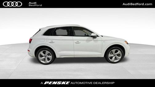 2022 Audi Q5 45 S line Premium Plus