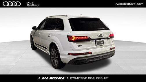 2023 Audi Q7 45 Premium Plus