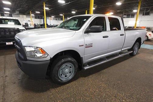 2017 RAM 2500 Tradesman Crew Cab 4x2 8' Box