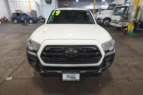 2019 Toyota Tacoma SR