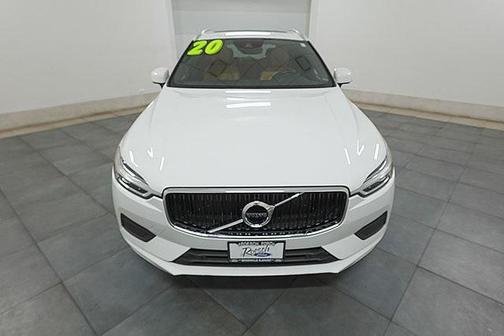 2020 Volvo XC60 T5 Momentum
