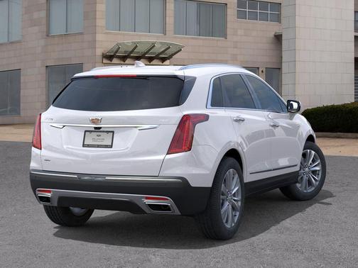 Crystal White Tricoat 2026 Cadillac XT5 Premium Luxury