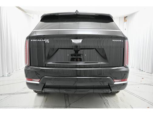 2025 Cadillac Escalade IQ Luxury 1