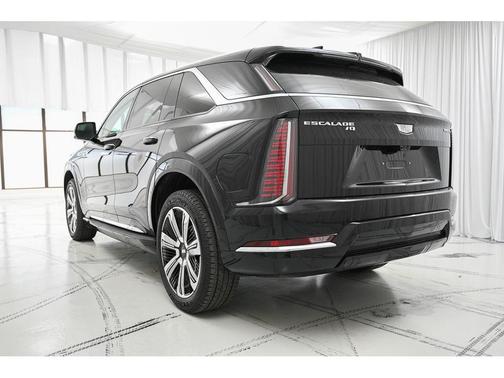 2025 Cadillac Escalade IQ Luxury 1