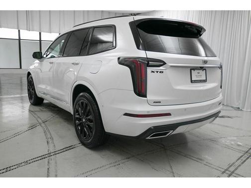 2025 Cadillac XT6 Sport AWD