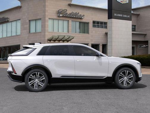 2025 Cadillac LYRIQ Luxury