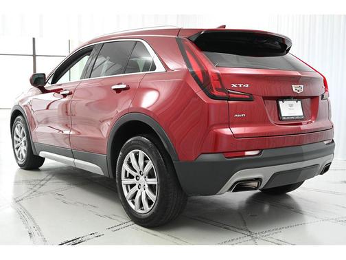 2020 Cadillac XT4 Premium Luxury