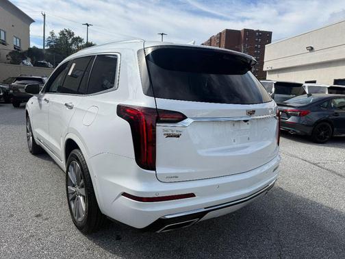 2022 Cadillac XT6 Premium Luxury AWD