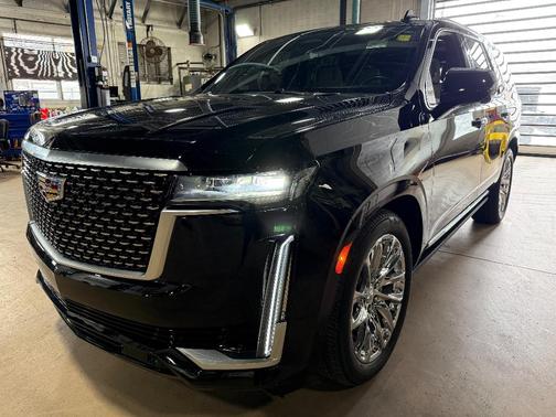 2023 Cadillac Escalade Premium Luxury