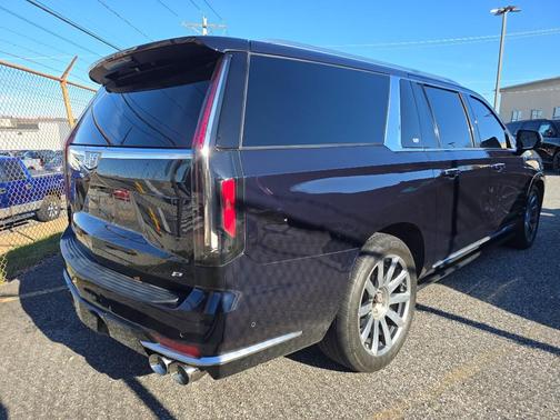 2022 Cadillac Escalade ESV Premium Luxury Platinum