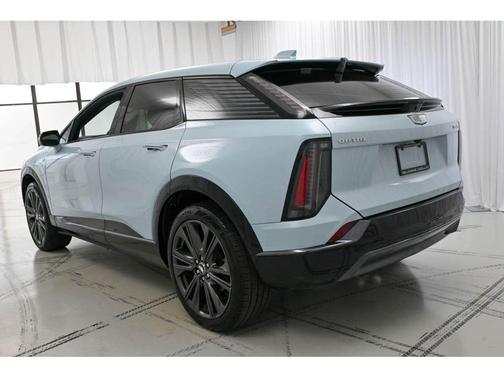 2025 Cadillac OPTIQ Sport 2 AWD