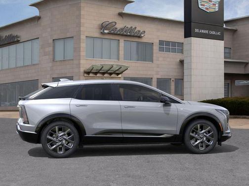 2026 Cadillac OPTIQ Luxury