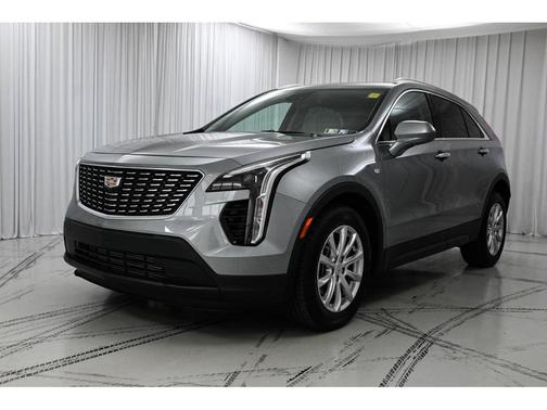 Argent Silver Metallic 2023 Cadillac XT4 Luxury