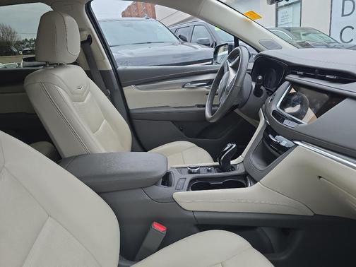 2022 Cadillac XT5 Premium Luxury