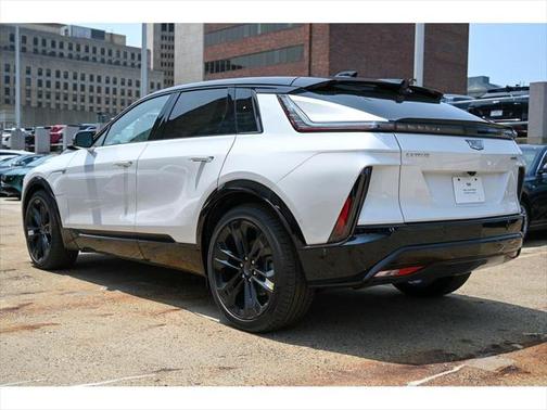 2025 Cadillac LYRIQ Sport