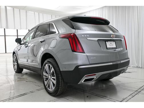 Argent Silver Metallic 2026 Cadillac XT5 Premium Luxury