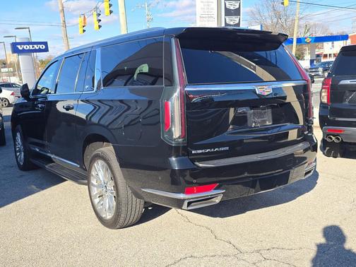 2023 Cadillac Escalade ESV Premium Luxury