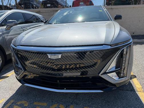 Argent Silver Metallic 2026 Cadillac LYRIQ Luxury