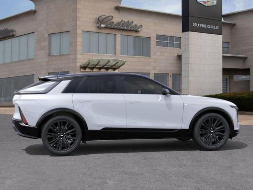 2026 Cadillac LYRIQ Sport