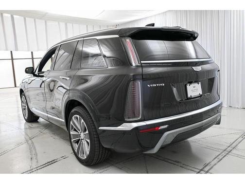 2026 Cadillac VISTIQ Luxury